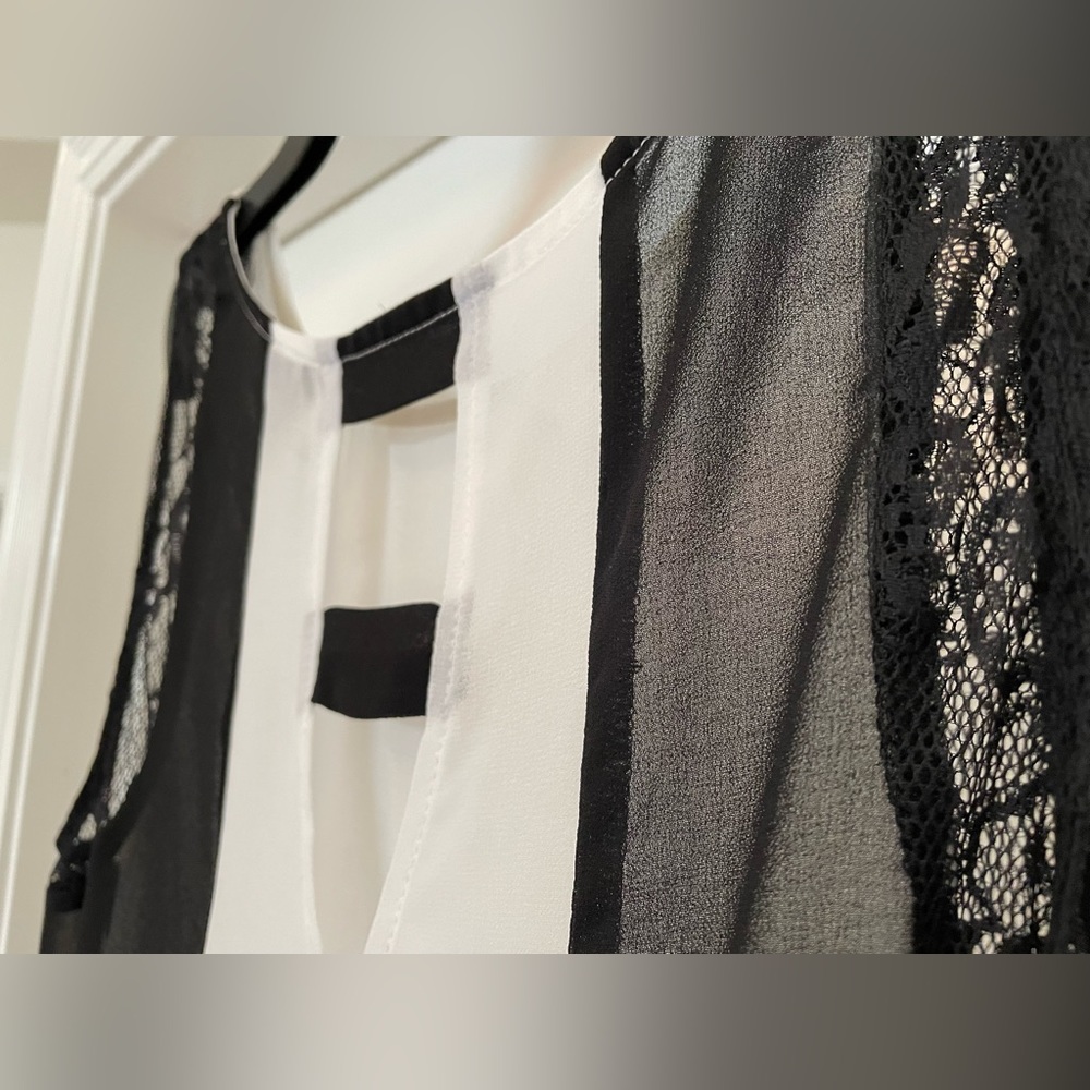 ANA a.n.a chiffon tank top shirt top size Medium in black & creamy white panels - Picture 5 of 6